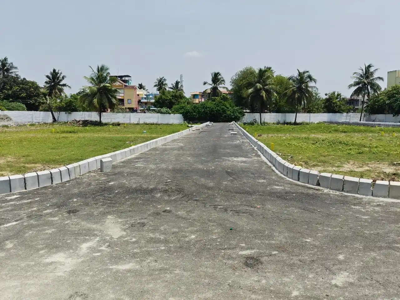 A premium villa plot for sale omr